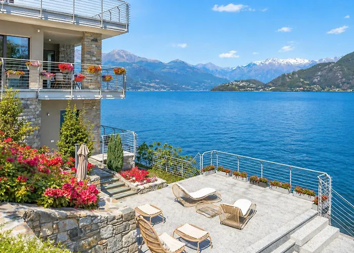 Villa Del Sasso Cremia Lakefront Villa with Jacuzzi&Pool
