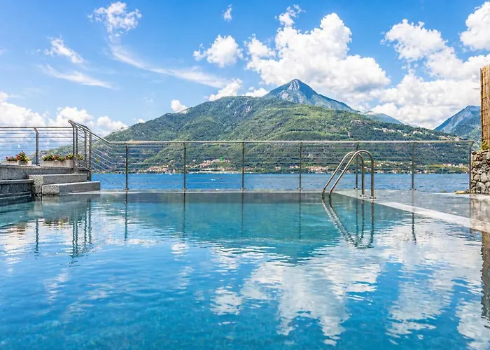 Villa Del Sasso Cremia Lakefront Villa with Jacuzzi&Pool